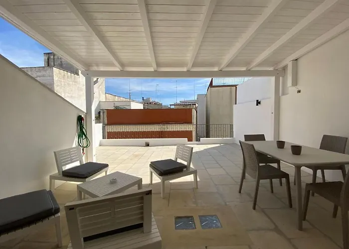 Nico'S House